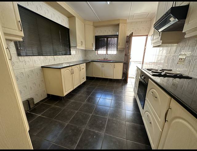 4 BEDROOM FREEHOLD SOLD IN WESTVILLE